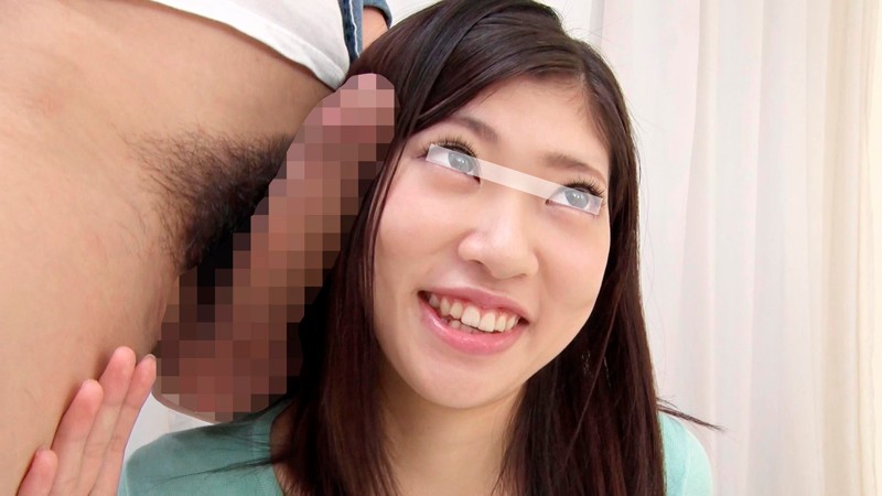一般男女モニタリングAV 2人っきりの密室で男女の友達同士が性のお悩み相談 大学で一番可愛い女子大生とデカチンすぎて断られ続けて未だに童貞の男友達が筆おろしミッションに挑戦! 3 彼氏よりも大きいチ○ポに驚きながらも好奇心で優しく受け入れたオマ○コは即座に大… サンプル画像 2